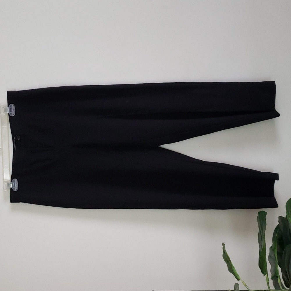 Dressbarn Flat front straight leg trouser pants, black, women's size 10 petite
